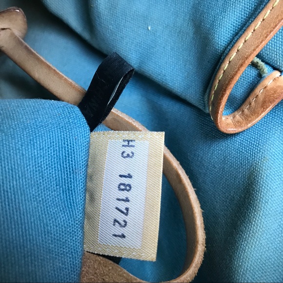 Dooney and Bourke It monogram rainbow cross body - Picture 8 of 8